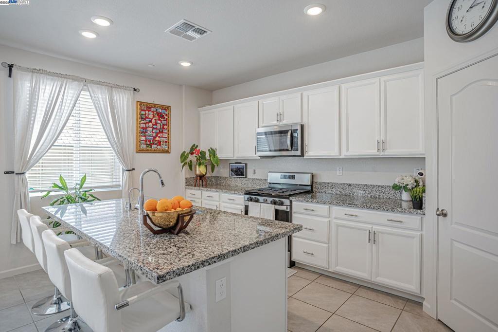 Photo of Listing #41099739