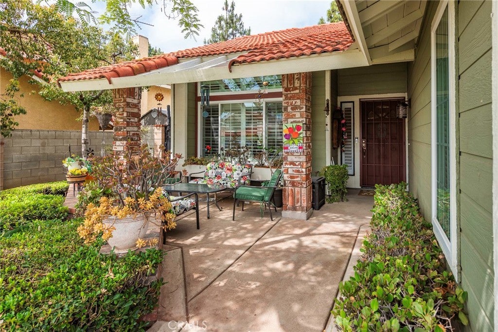 Photo of Listing #IV25122250