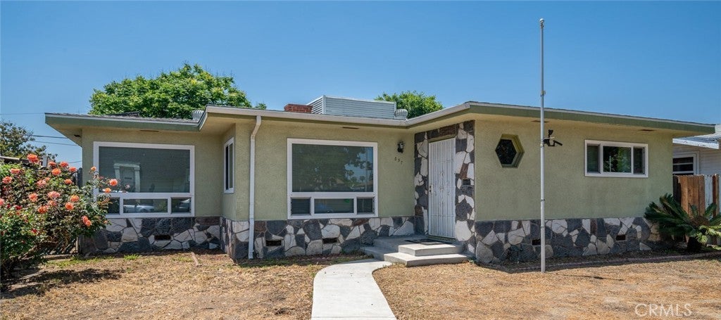 Photo of Listing #OC25121896