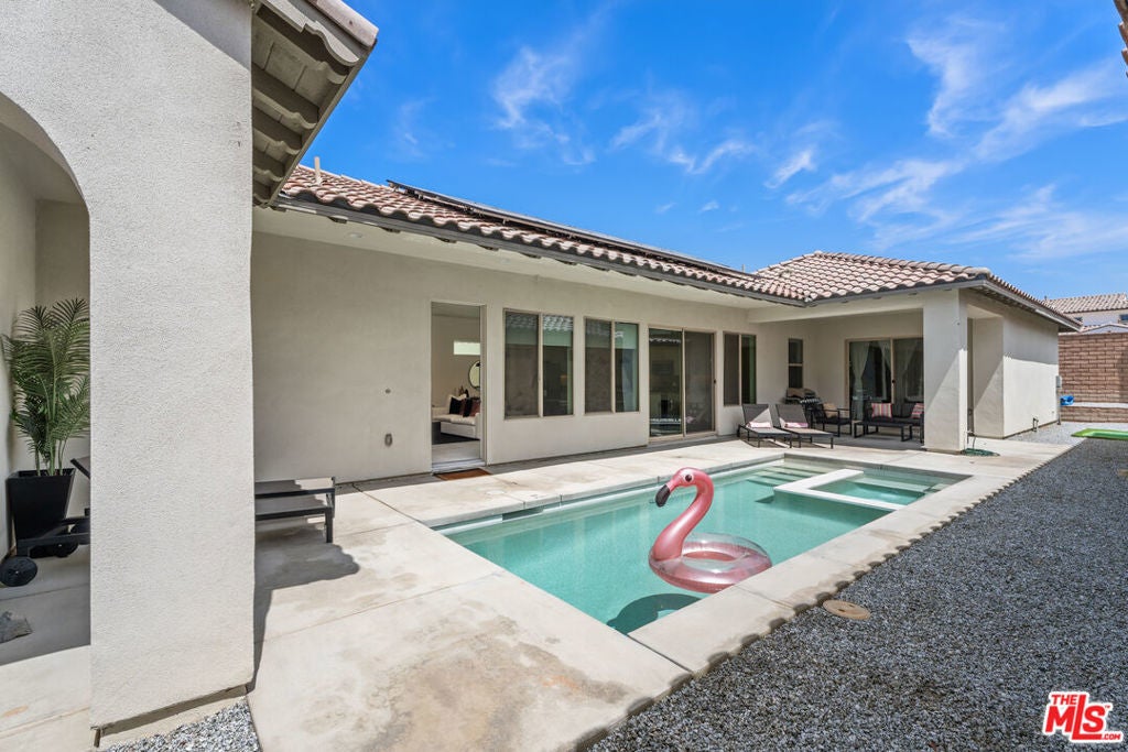 Photo of Listing #25546449