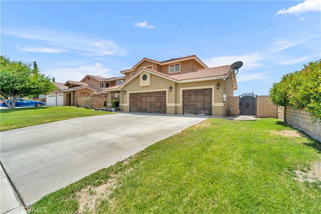 Photo of Listing #SR25122492