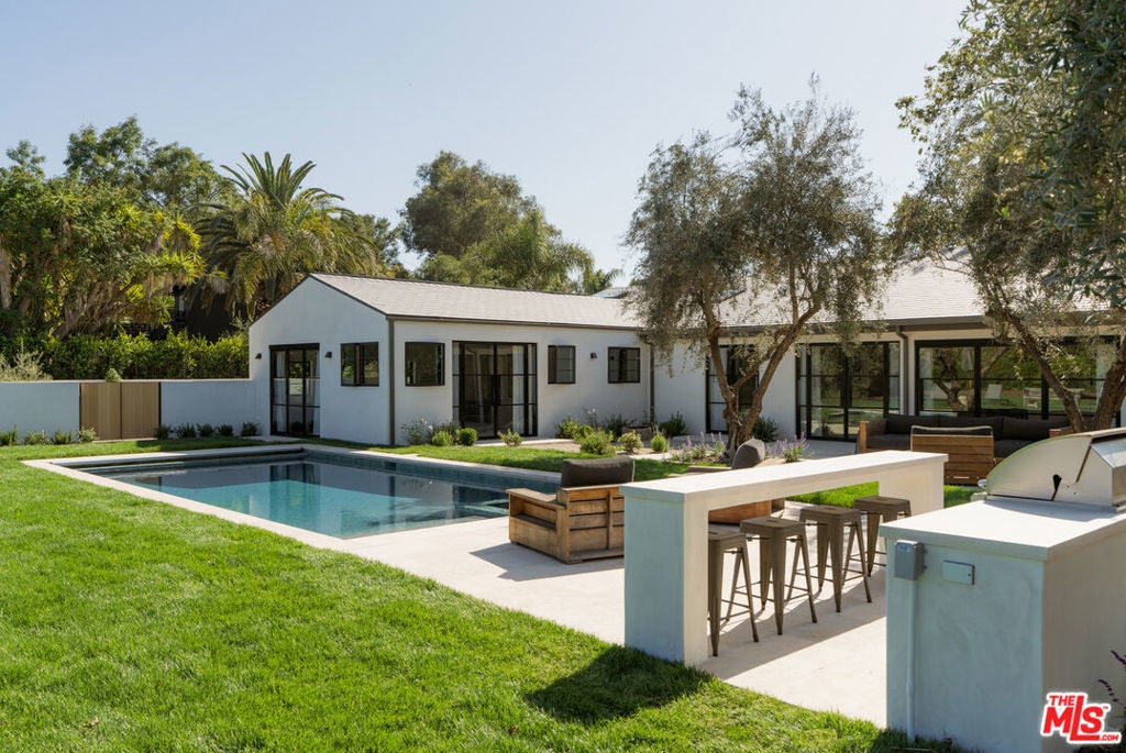 Photo of Listing #25545911