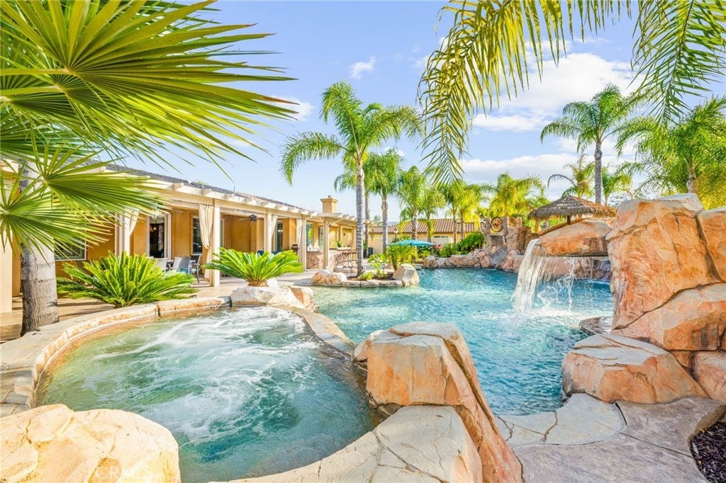 Photo of Listing #SW25113311