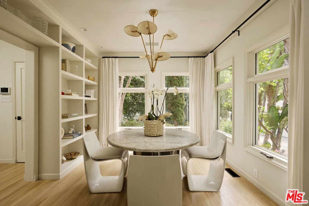 Photo of Listing #25543597