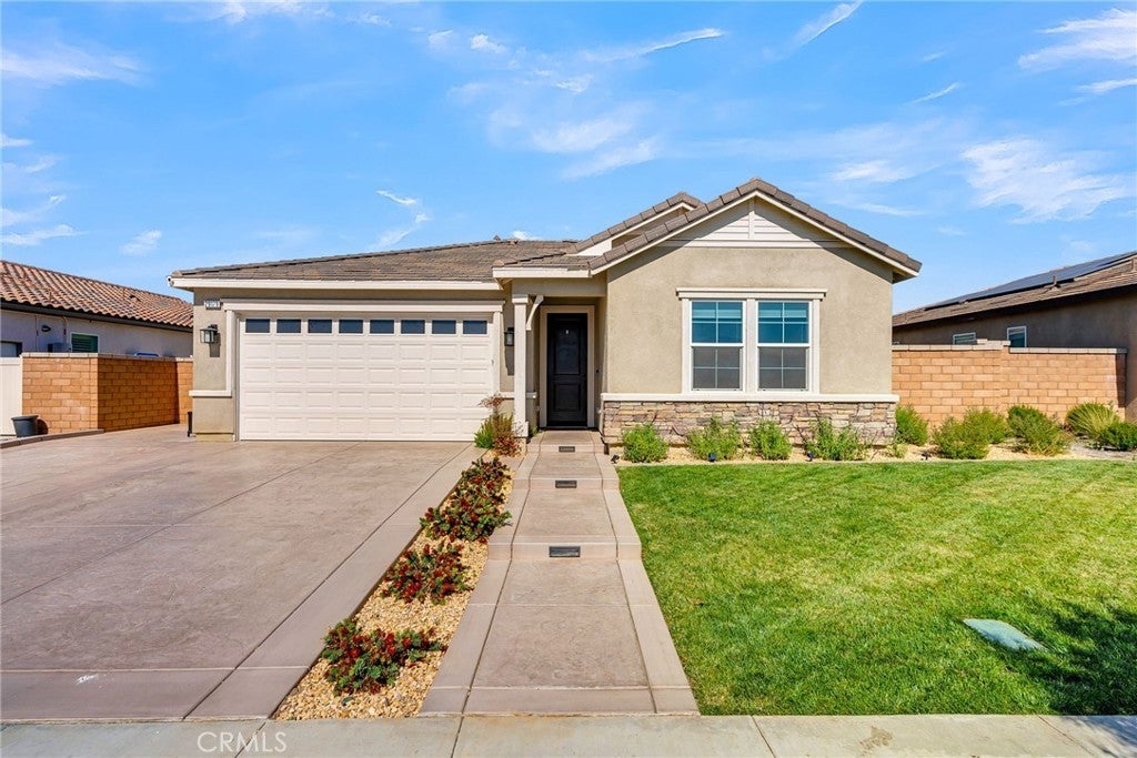 Photo of Listing #IV25122550