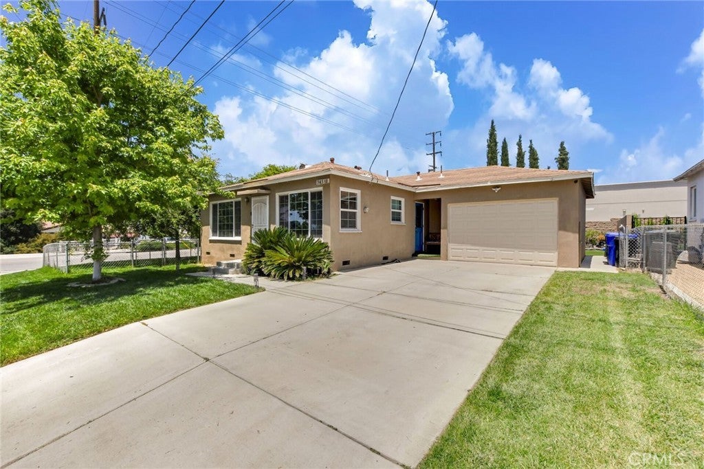 Photo of Listing #IV25122679