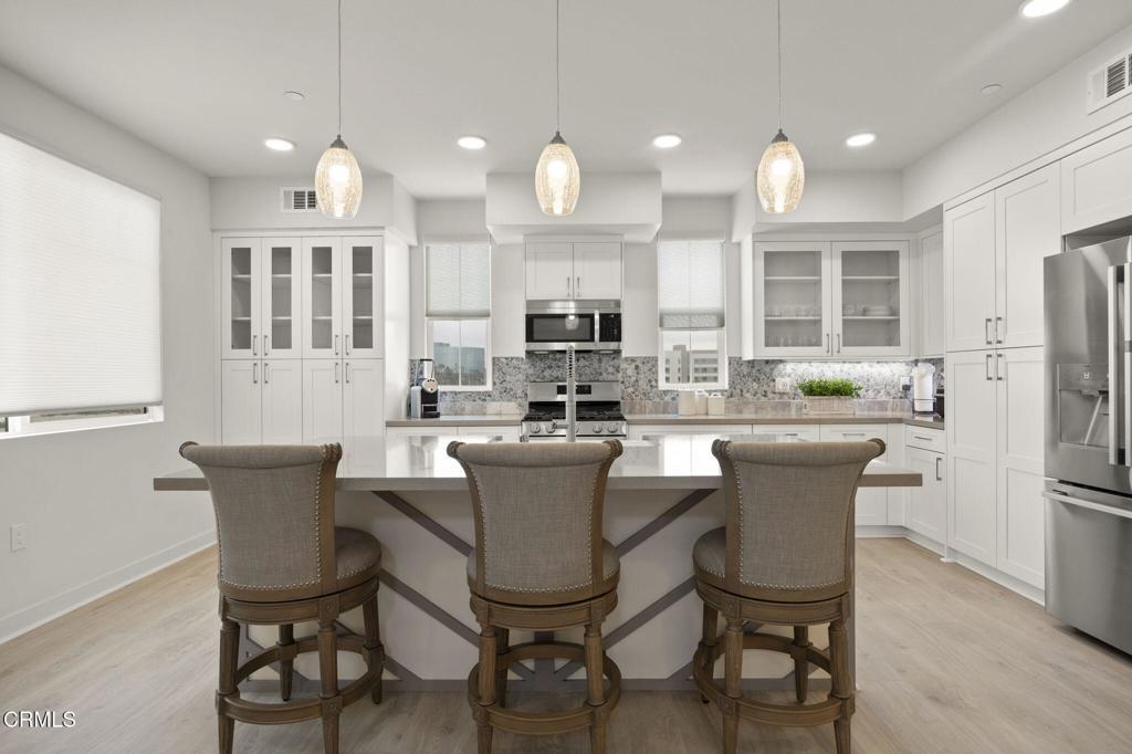 Photo of Listing #V1-30321