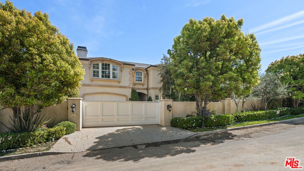 Photo of Listing #25546857