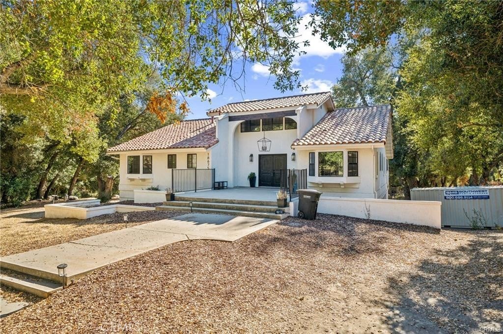 Photo of Listing #CV25122813