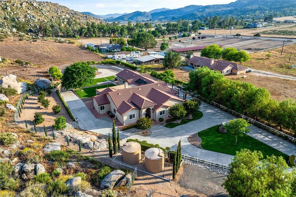 Photo of Listing #SW25121731