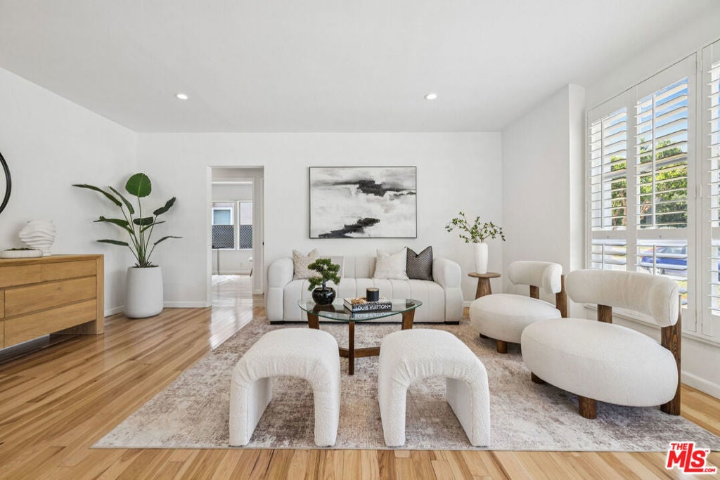 Photo of Listing #25546967