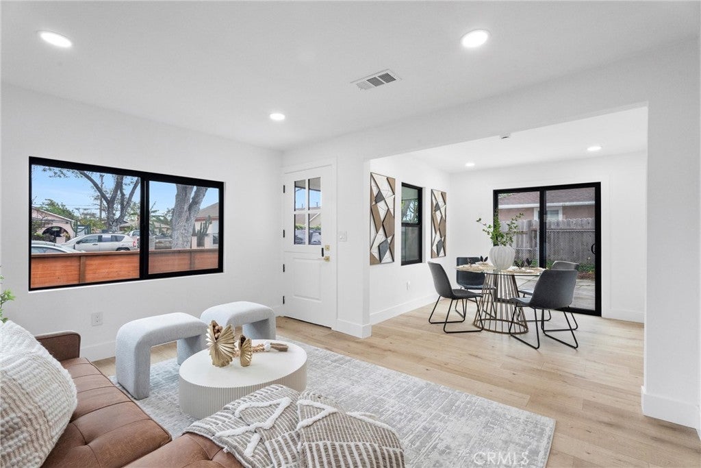 Photo of Listing #OC25123009