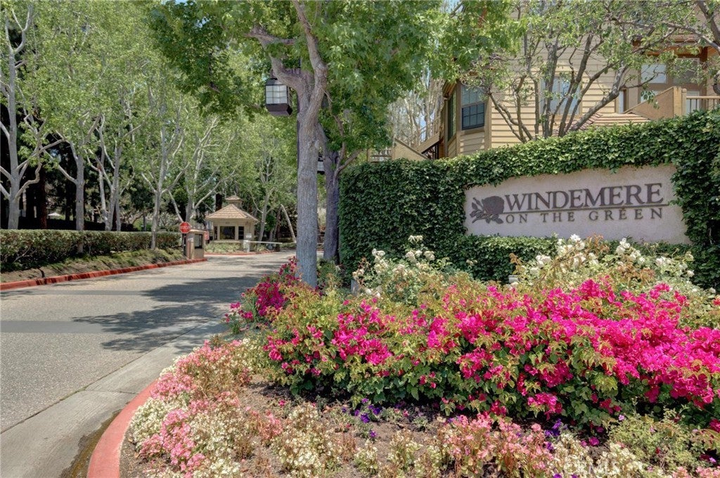 Photo of Listing #SB25123162