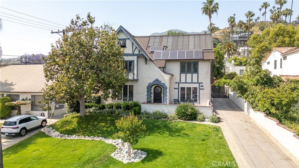 Photo of Listing #SR25122557