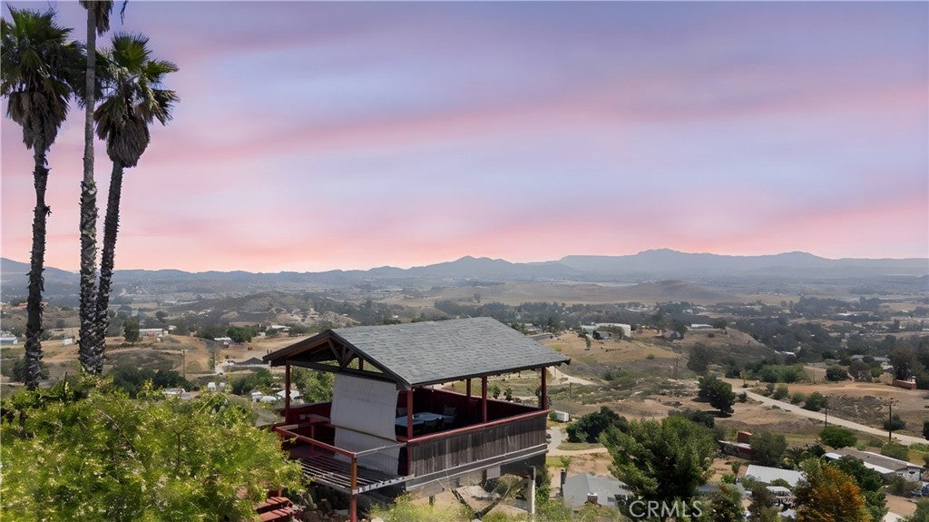 Photo of Listing #IV25121873