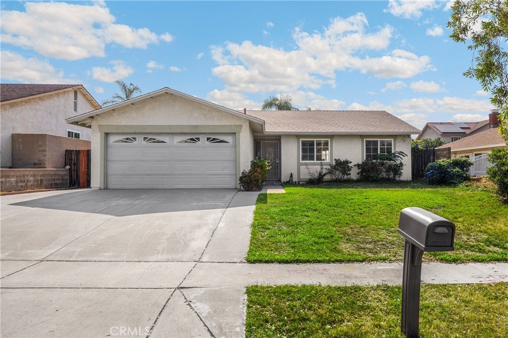 Photo of Listing #IV25123475