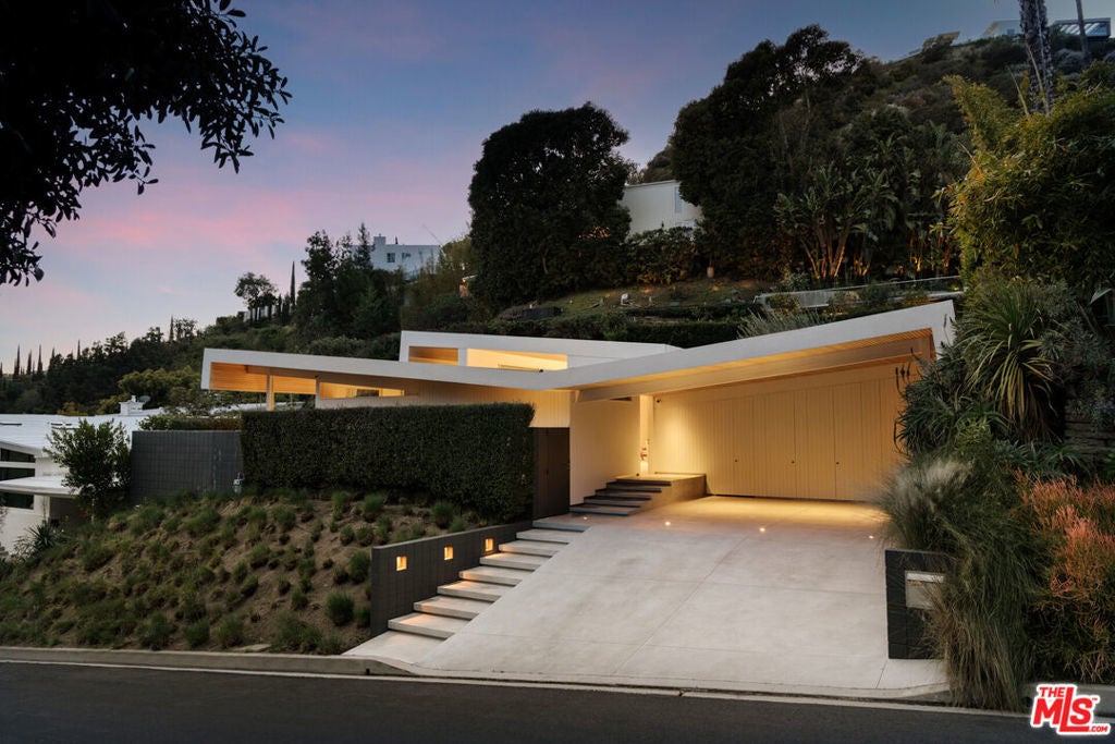 Photo of Listing #25547193