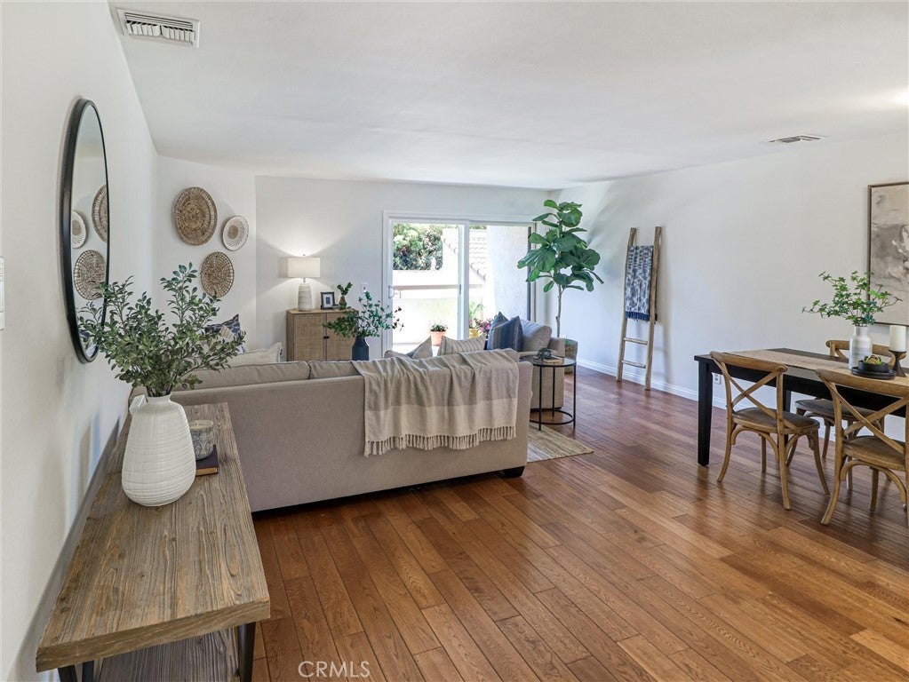 5924 S Pacific Coast Highway 22