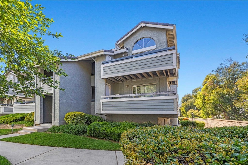 Photo of Listing #SR25123396