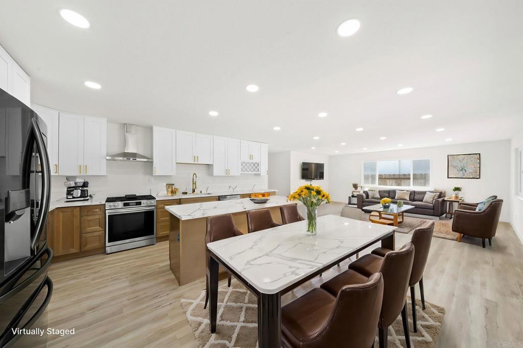 Photo of Listing #PTP2504091