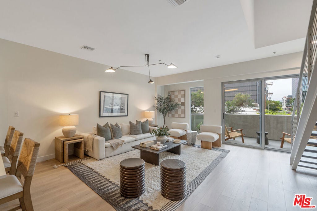 Photo of Listing #25547635