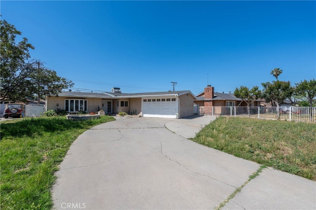 Photo of Listing #OC25122451