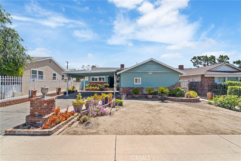 Photo of Listing #SR25123127