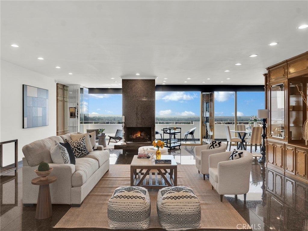 Photo of Listing #SR25124518