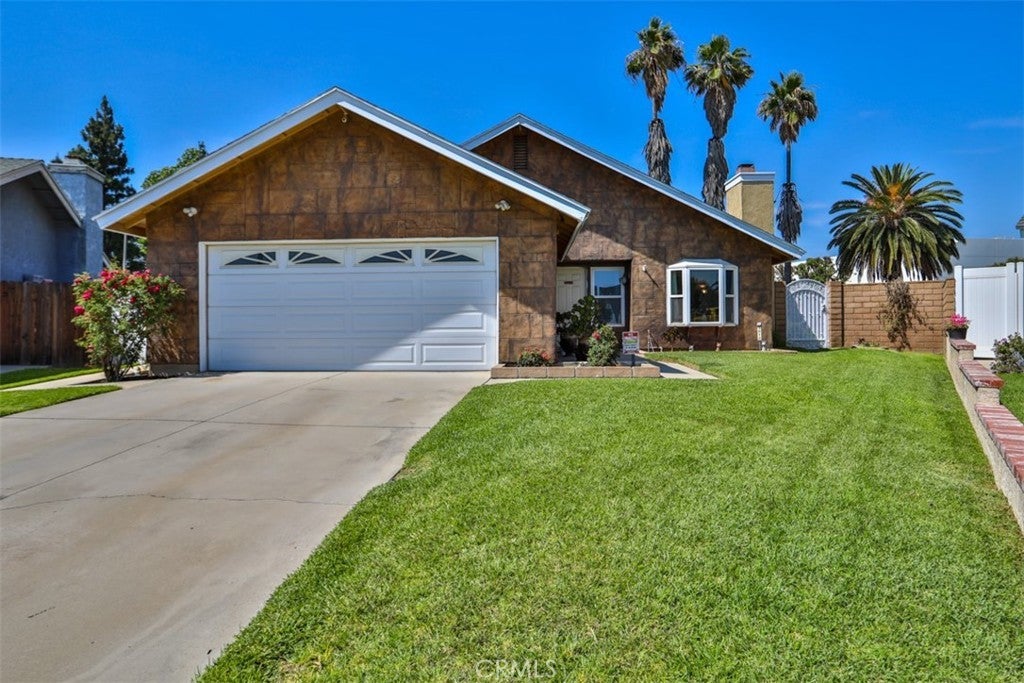 Photo of Listing #IV25124544