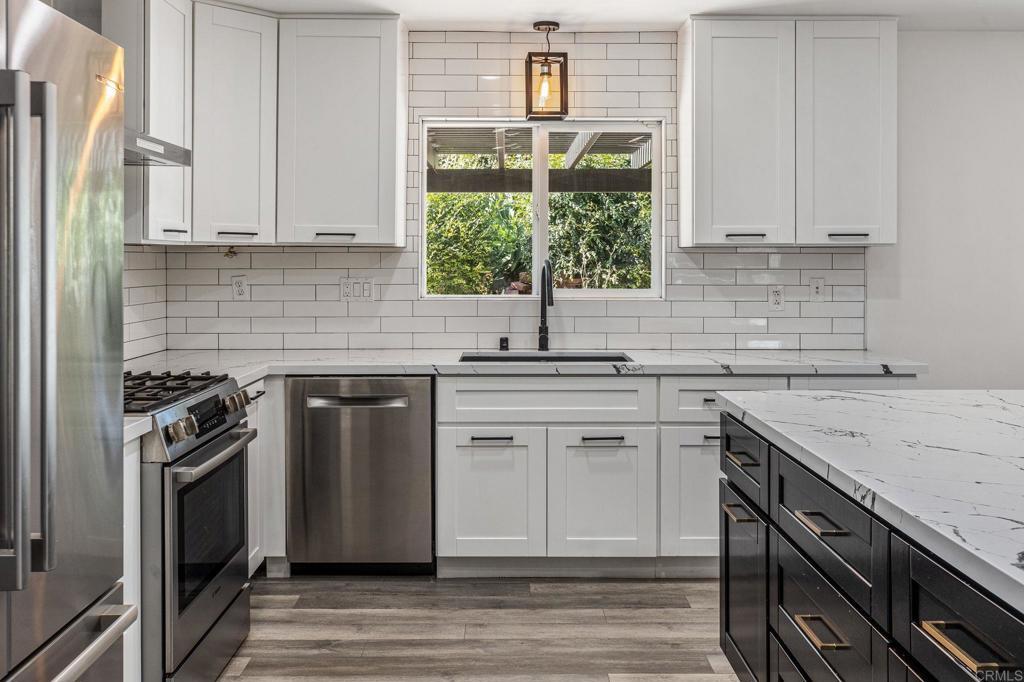 Photo of Listing #PTP2504108