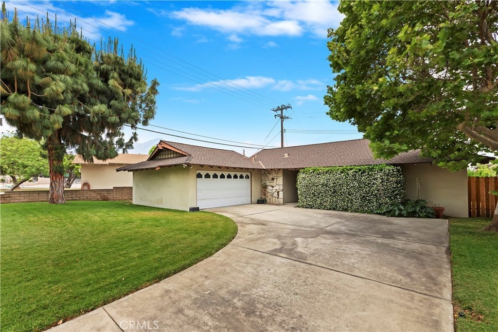 Photo of Listing #OC25116466