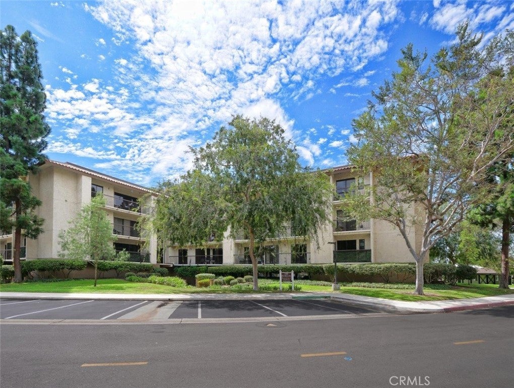 Photo of Listing #SB25110105