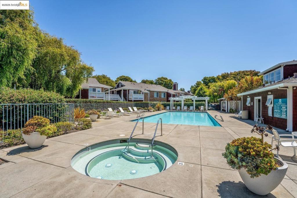 Photo of Listing #41100077