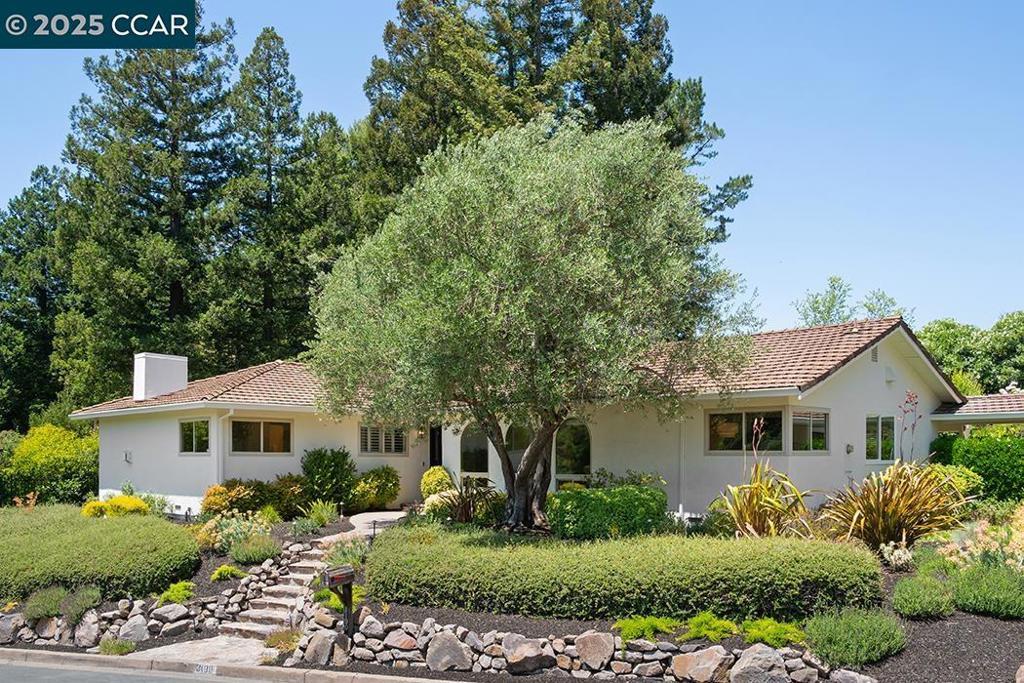 Photo of Listing #41100095