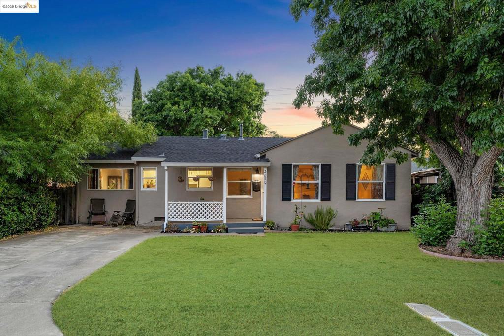 Photo of Listing #41100105