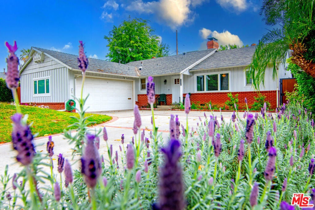 Photo of Listing #25548253