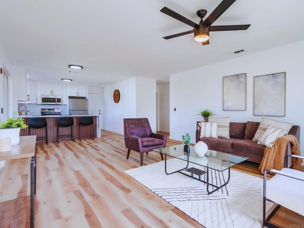 Photo of Listing #PTP2504130