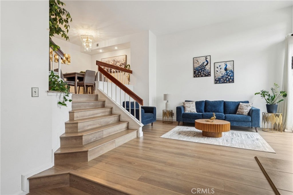 Photo of Listing #IV25124487