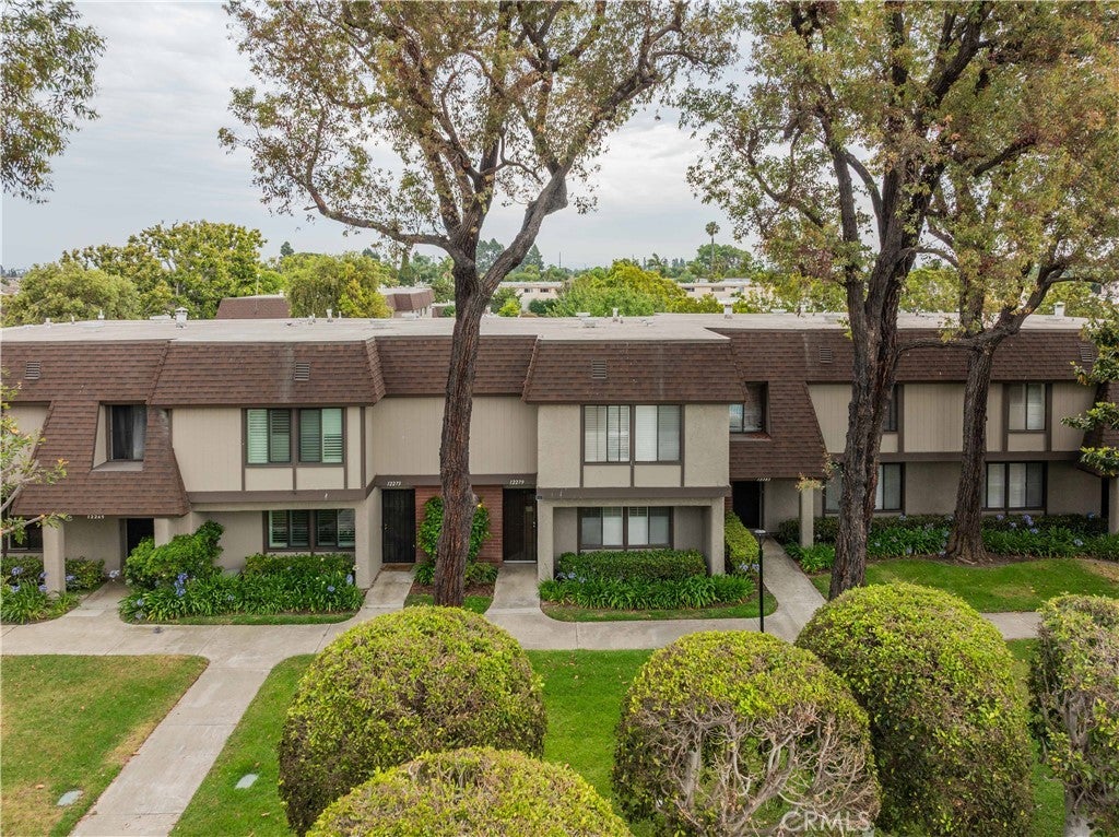 Photo of Listing #OC25125297