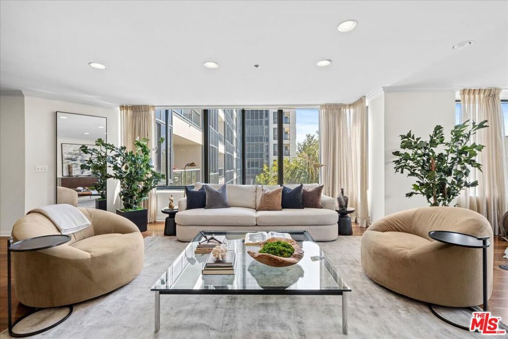 Photo of Listing #25548099