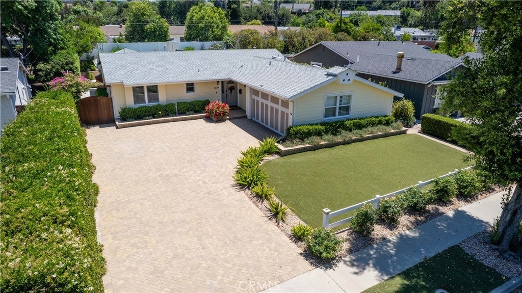 Photo of Listing #SR25123948