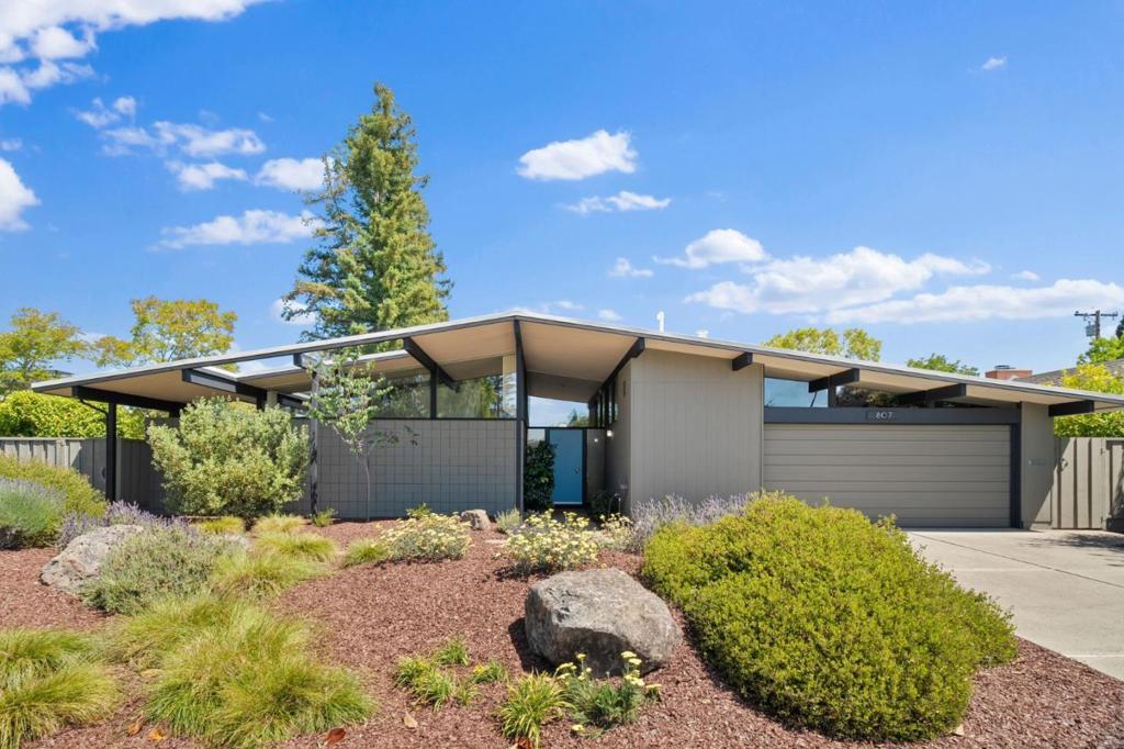 Photo of Listing #ML82009649