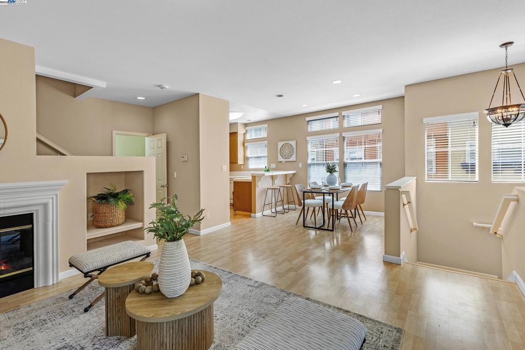 Photo of Listing #41100152