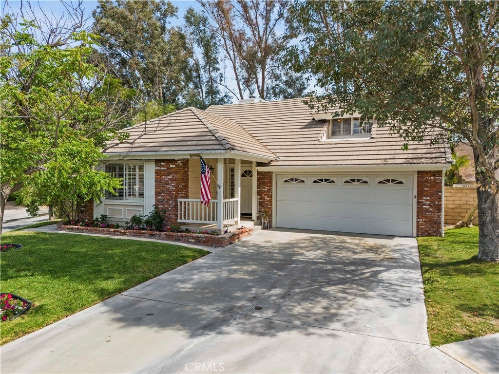 Photo of Listing #SR25125037