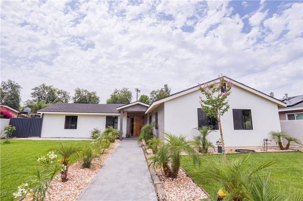 Photo of Listing #SR25125179