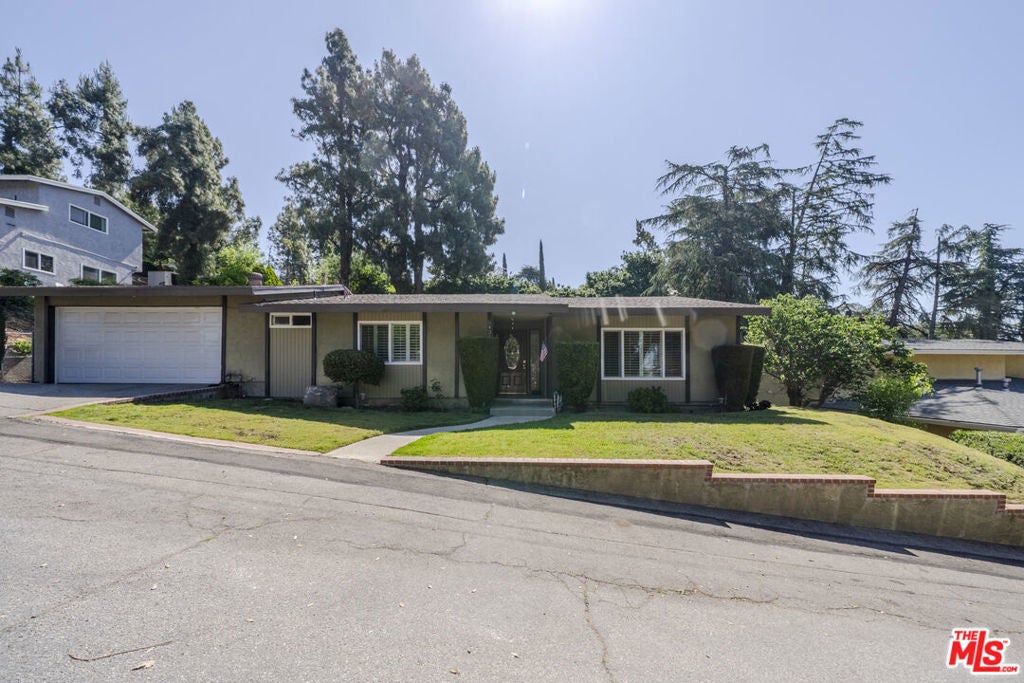 Photo of Listing #25546493