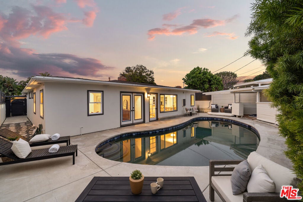 Photo of Listing #25528995