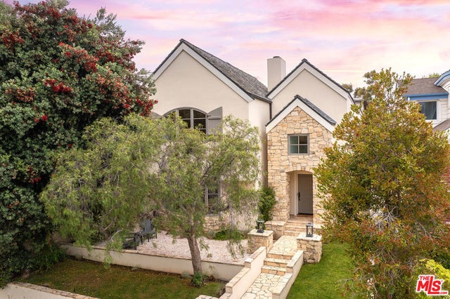 755 31st Street, Manhattan Beach.