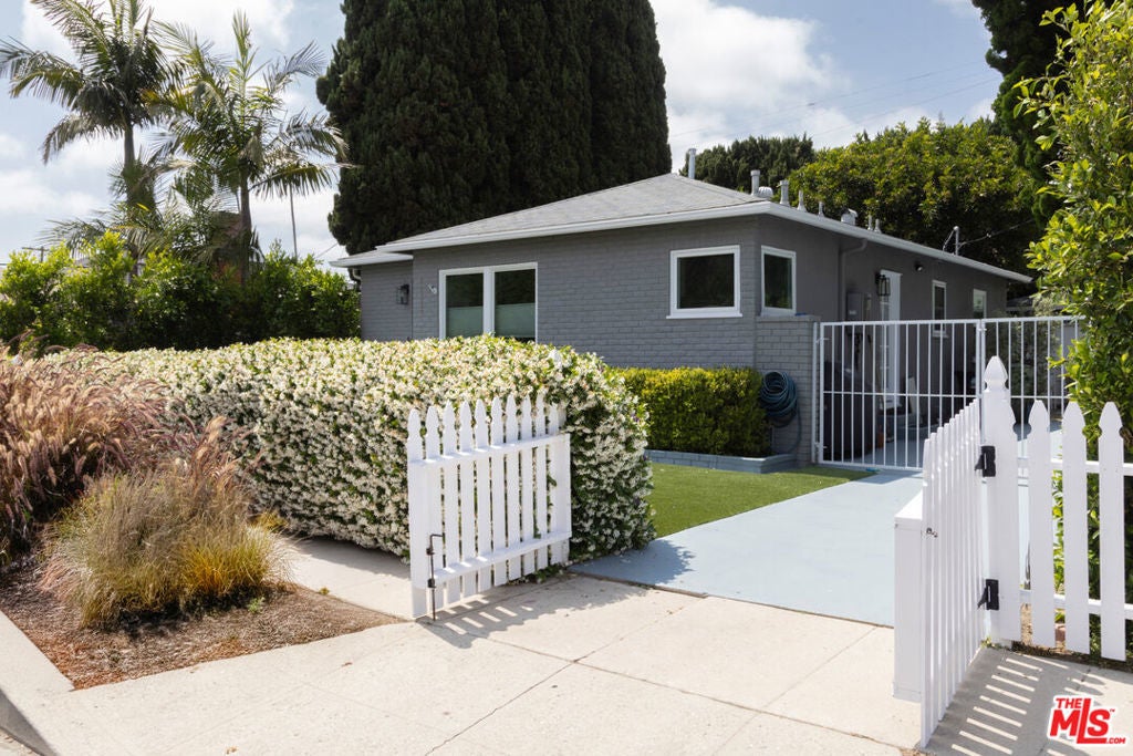 Photo of Listing #25548021