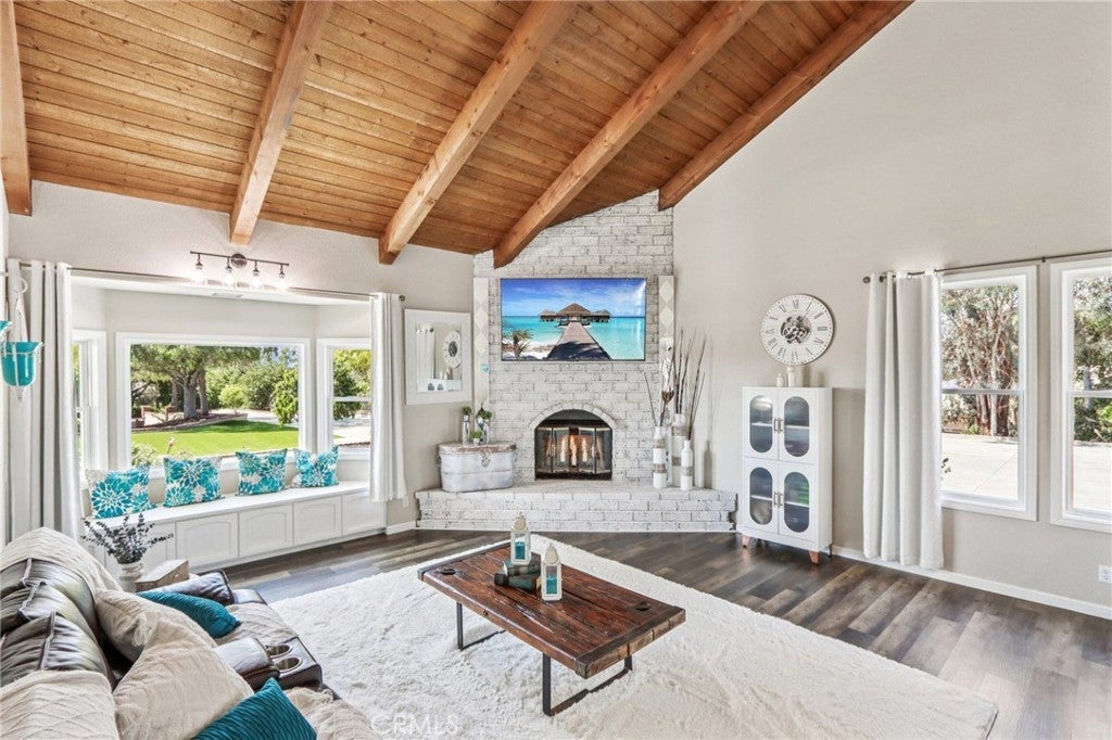 Photo of Listing #SW25125681